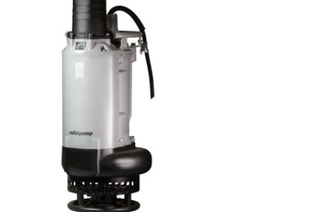 Эксплуатация погружных шламовых насосов для тяжелой работы Solidpump 200TBS22 на строительном объекте в Иркутске